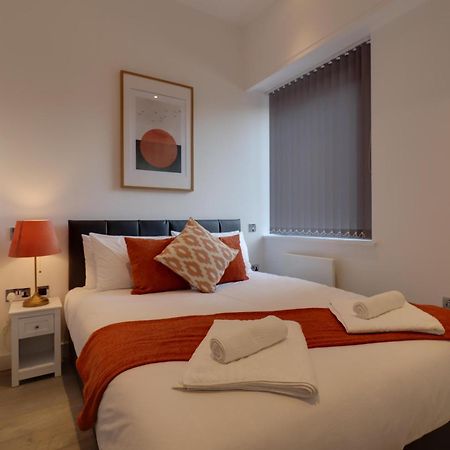 La Casa Suites 슬라우 외부 사진