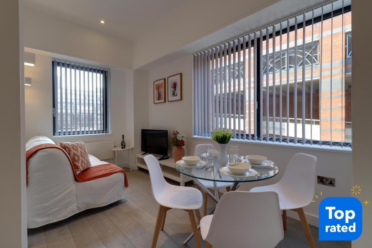 La Casa Suites 슬라우 외부 사진
